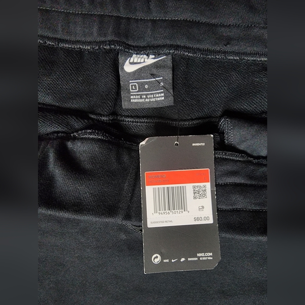 Nike Black Skirt, Slim Fit, Large, NWT - Picture 5 of 5